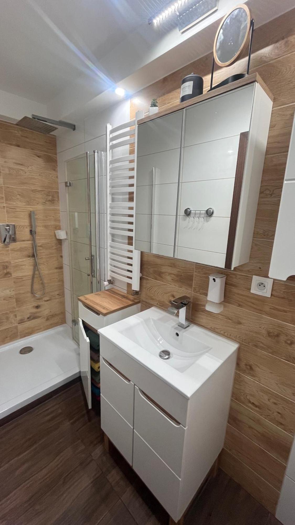 Apartament Crooked Stairs 지엘로나구라 외부 사진