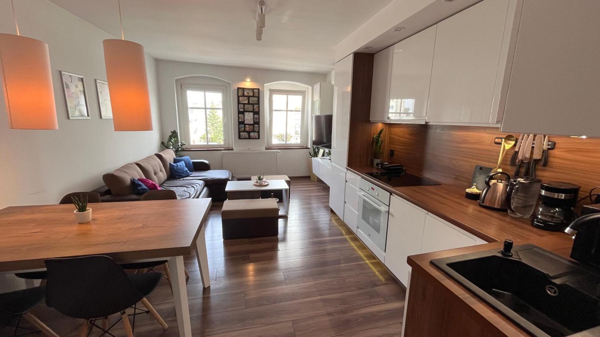 Apartament Crooked Stairs 지엘로나구라 외부 사진