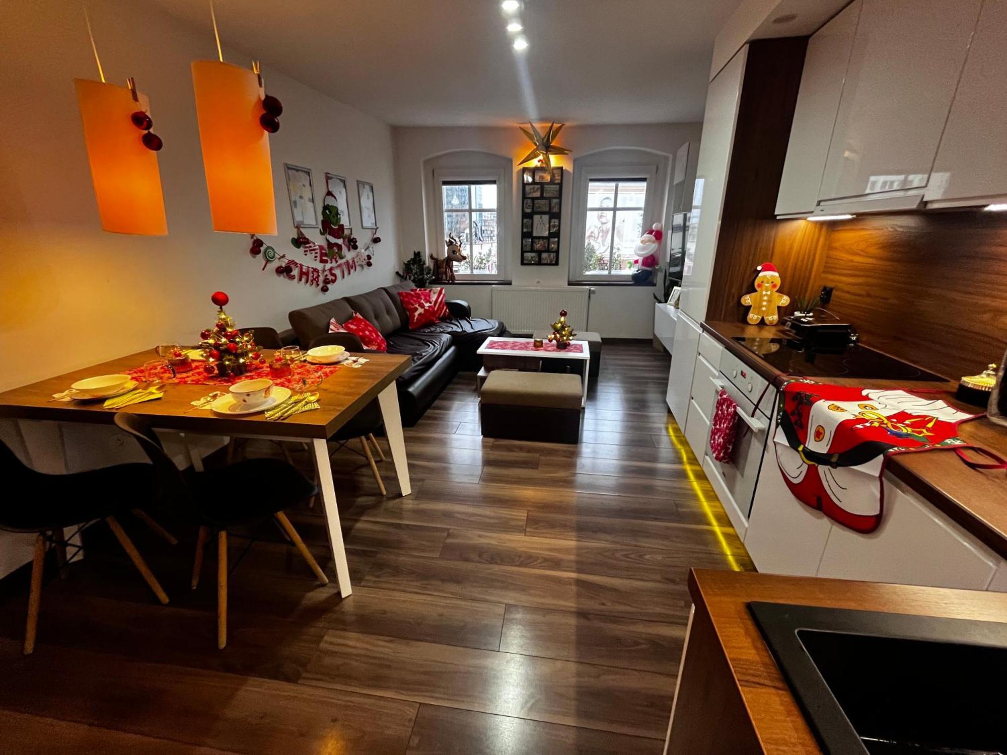 Apartament Crooked Stairs 지엘로나구라 외부 사진