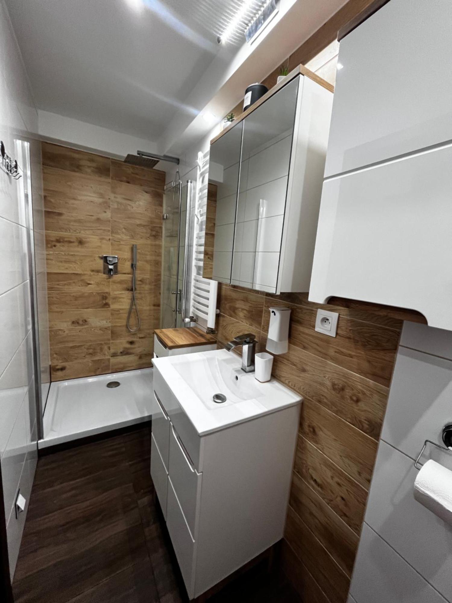 Apartament Crooked Stairs 지엘로나구라 외부 사진