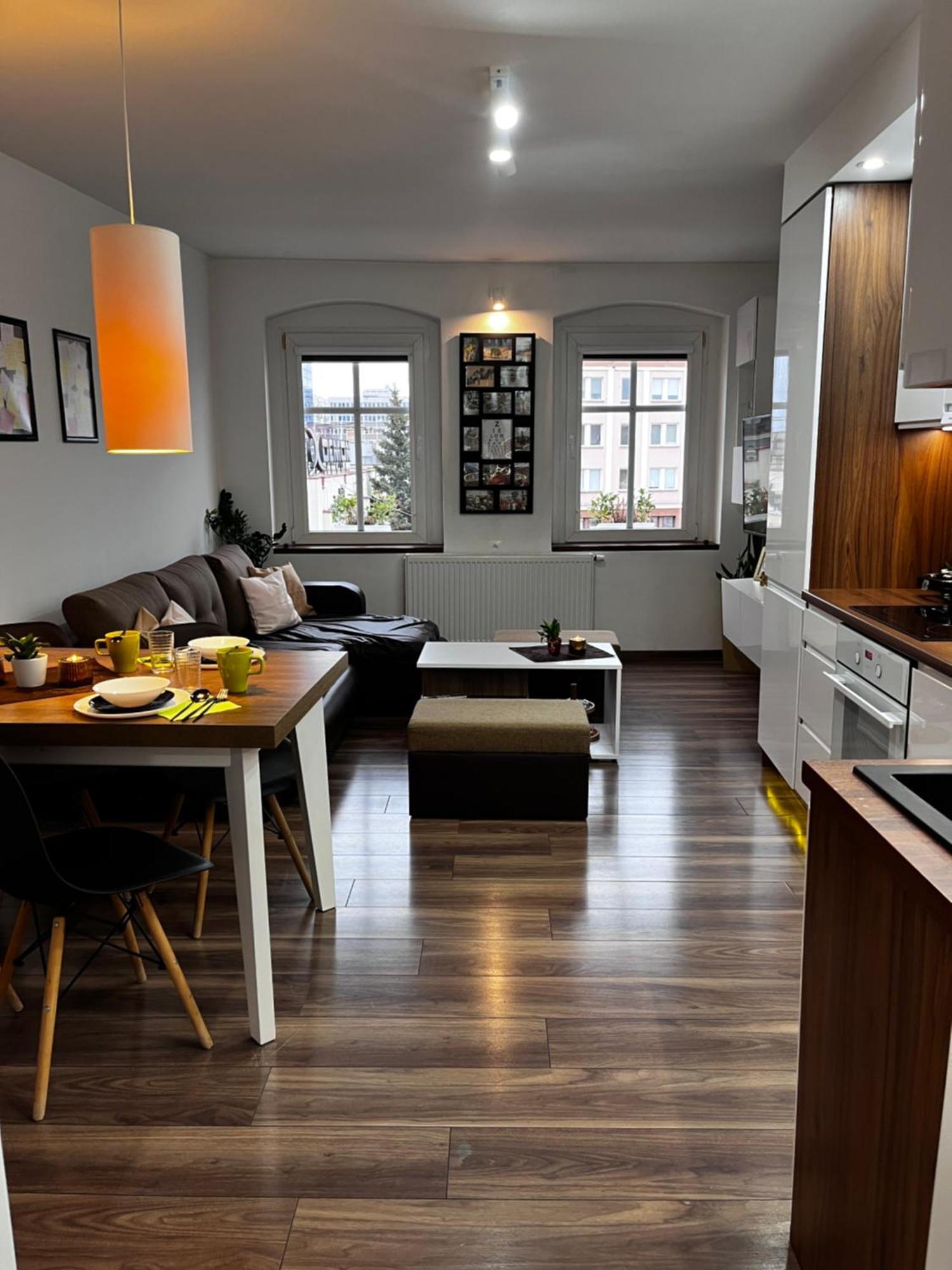Apartament Crooked Stairs 지엘로나구라 외부 사진